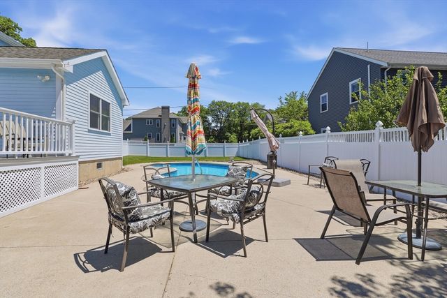 35 Kendrick Road, Wakefield, MA 01880