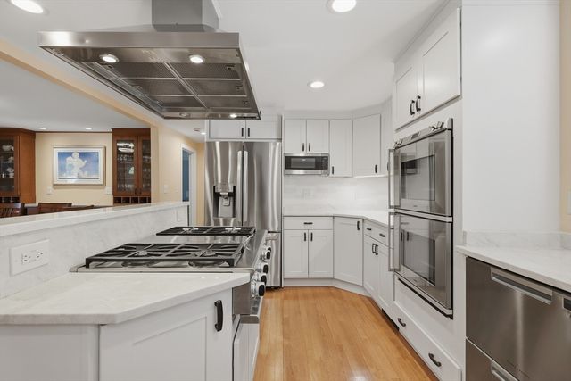 35 Kendrick Road, Wakefield, MA 01880