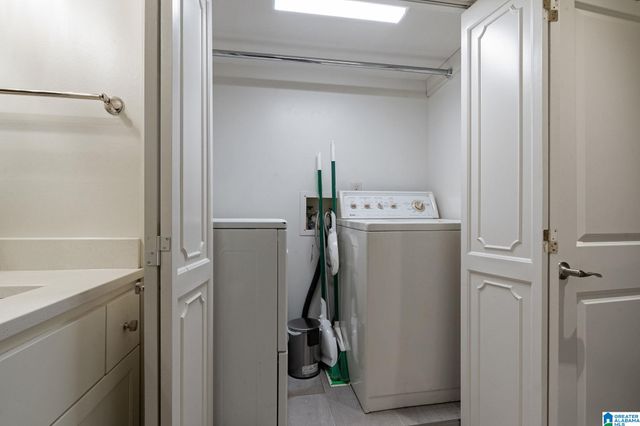 217 E Green Unit 217, Vestavia Hills, AL 35243