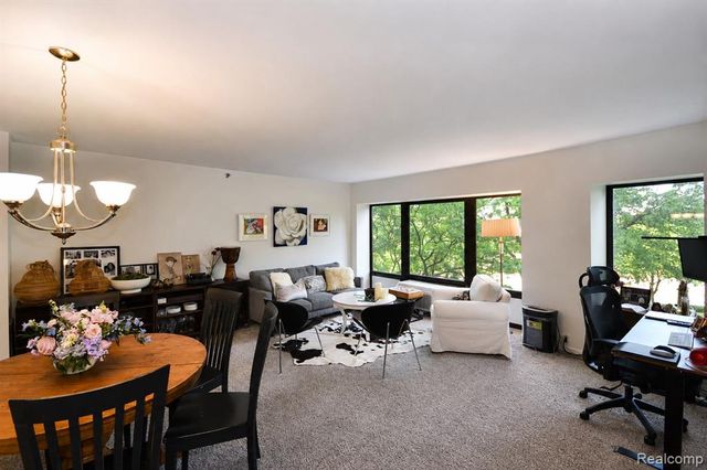 5000 Town Center 307, Southfield, MI 48075