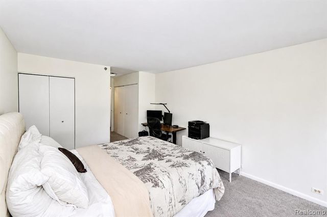 5000 Town Center 307, Southfield, MI 48075