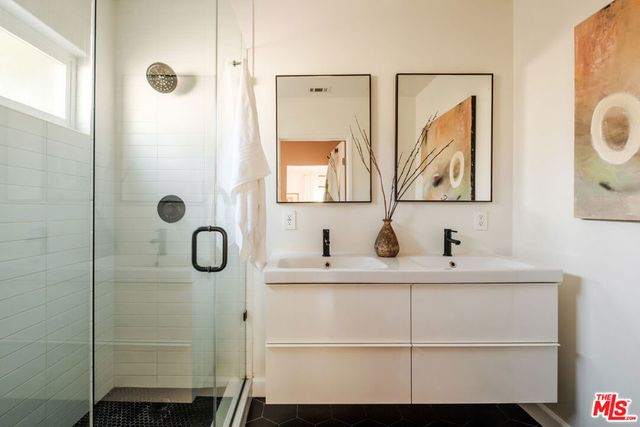 3719 Somerset Drive, Los Angeles, CA 90016