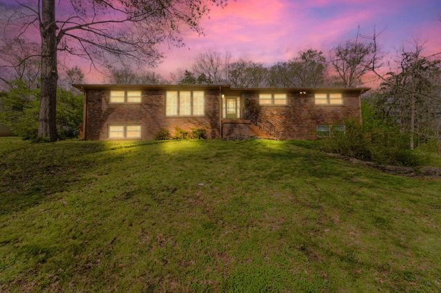 6524 Brownlee Dr, Nashville, TN 37205