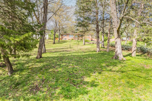 6524 Brownlee Dr, Nashville, TN 37205