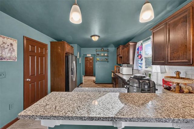 4080 Meadow Walk Boulevard, Grand Blanc, MI 48439