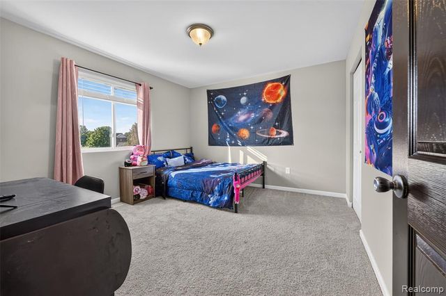 4080 Meadow Walk Boulevard, Grand Blanc, MI 48439