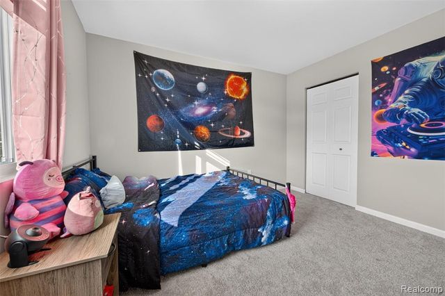 4080 Meadow Walk Boulevard, Grand Blanc, MI 48439