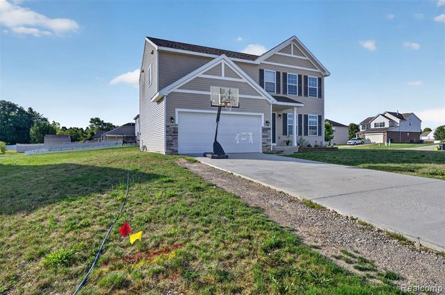 4080 Meadow Walk Boulevard, Grand Blanc, MI 48439