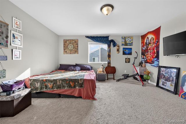 4080 Meadow Walk Boulevard, Grand Blanc, MI 48439
