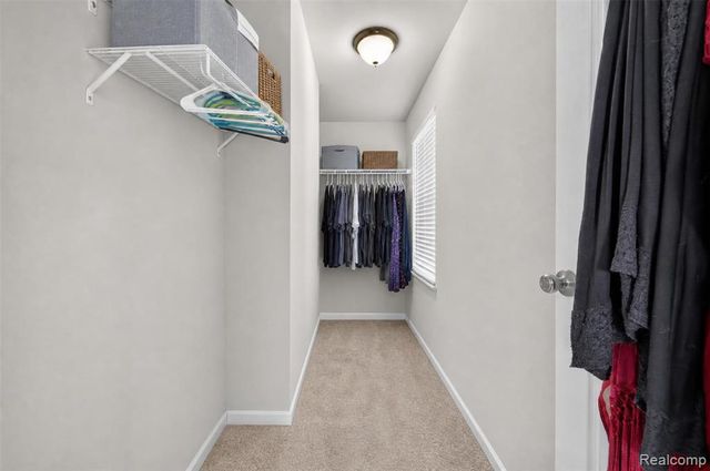 4080 Meadow Walk Boulevard, Grand Blanc, MI 48439