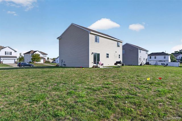 4080 Meadow Walk Boulevard, Grand Blanc, MI 48439