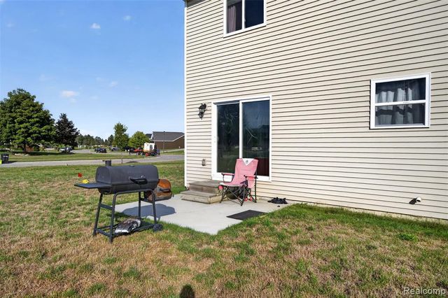 4080 Meadow Walk Boulevard, Grand Blanc, MI 48439
