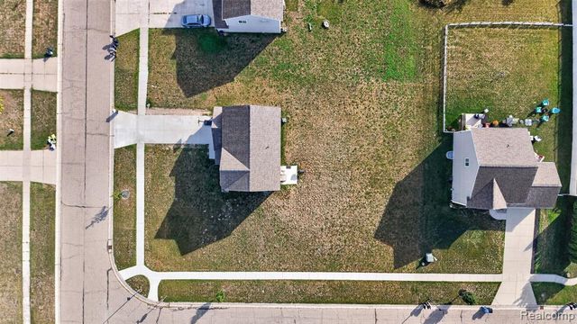 4080 Meadow Walk Boulevard, Grand Blanc, MI 48439