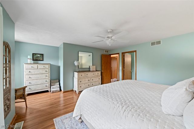 114 Shawnee Circle, Louisville, OH 44641