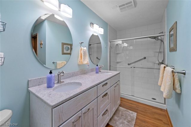 114 Shawnee Circle, Louisville, OH 44641
