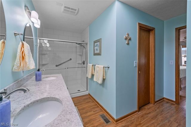 114 Shawnee Circle, Louisville, OH 44641