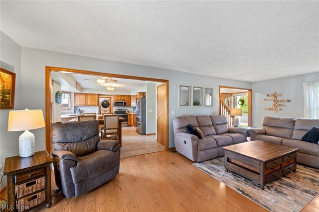 114 Shawnee Circle, Louisville, OH 44641