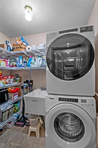 114 Shawnee Circle, Louisville, OH 44641