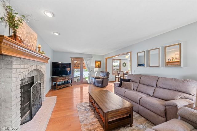 114 Shawnee Circle, Louisville, OH 44641