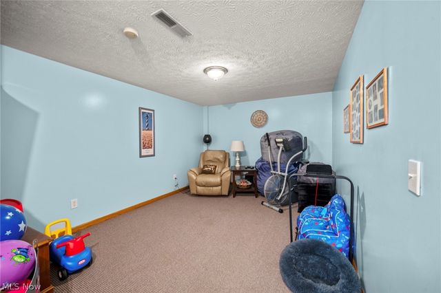 114 Shawnee Circle, Louisville, OH 44641
