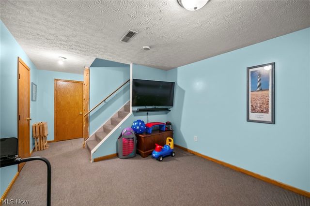 114 Shawnee Circle, Louisville, OH 44641