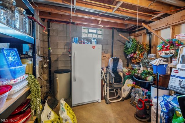 114 Shawnee Circle, Louisville, OH 44641
