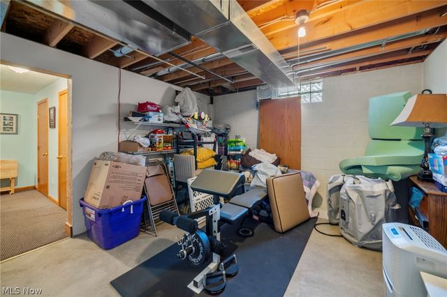 114 Shawnee Circle, Louisville, OH 44641