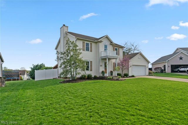 114 Shawnee Circle, Louisville, OH 44641