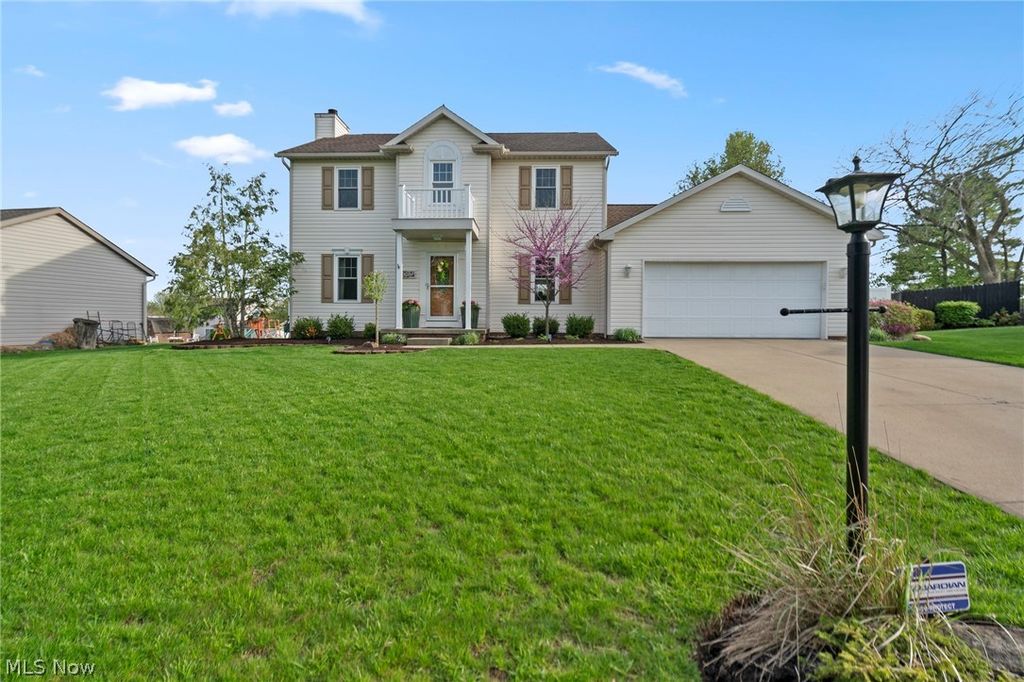 114 Shawnee Circle, Louisville, OH 44641