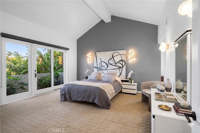 24142 Park Riviera, Calabasas, CA 91302