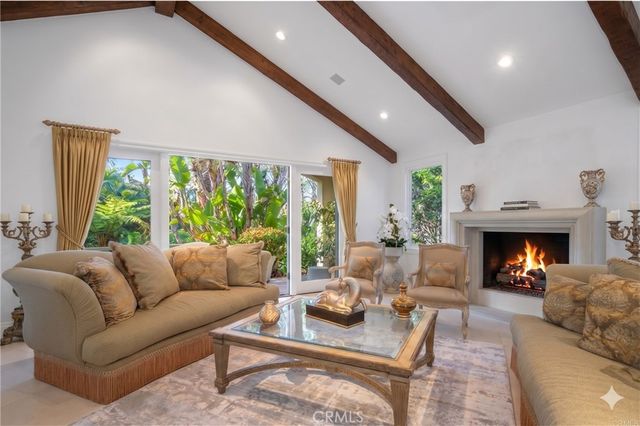 24142 Park Riviera, Calabasas, CA 91302