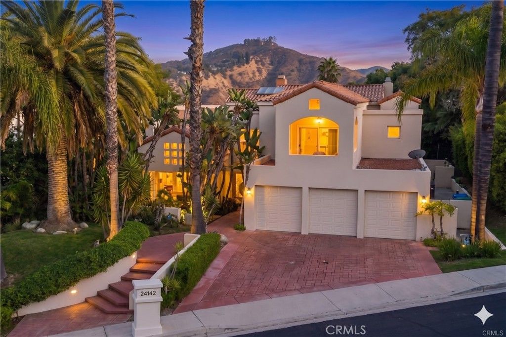 Image 1 of property listing at 24142 Park Riviera, Calabasas, CA 91302