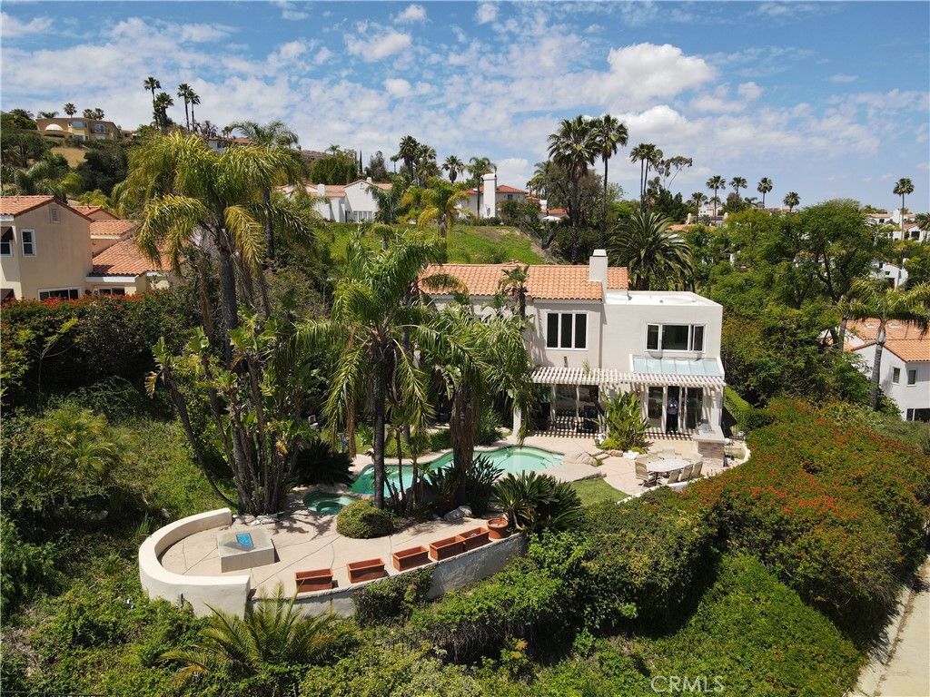Image 14 of property listing at 24142 Park Riviera, Calabasas, CA 91302