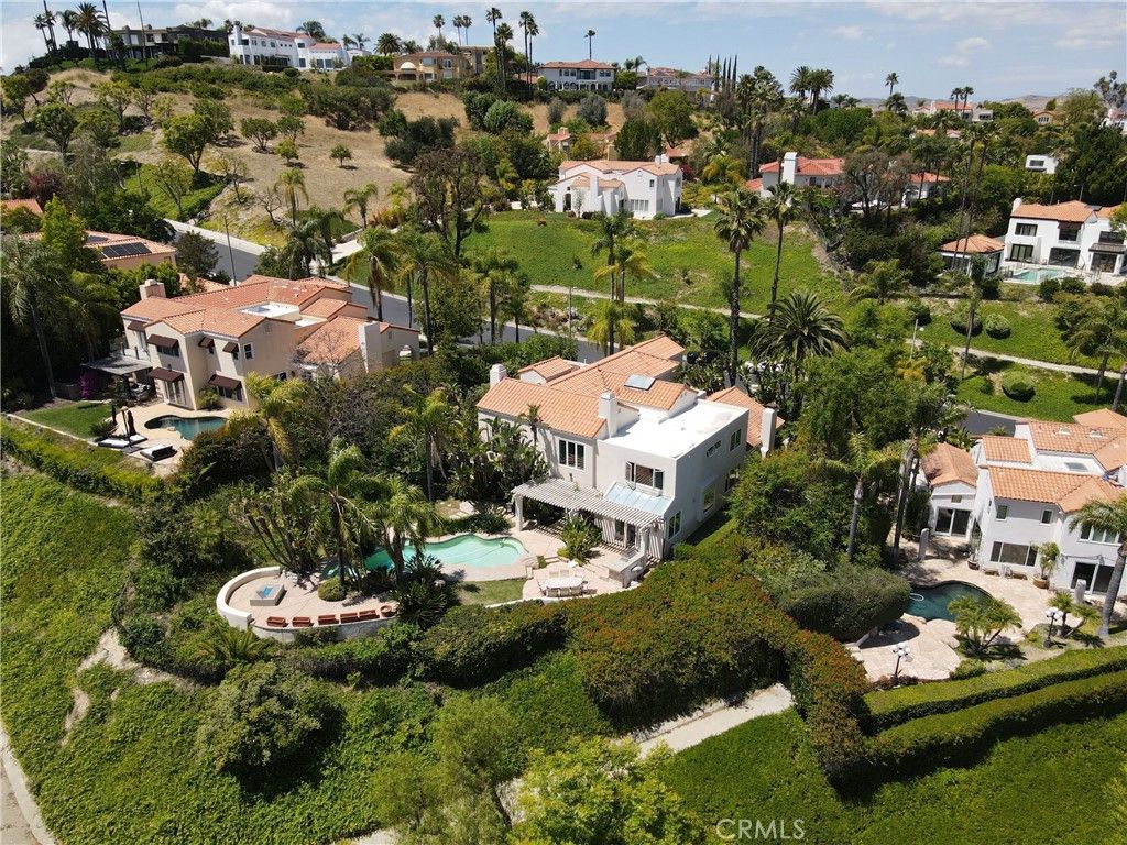 Image 15 of property listing at 24142 Park Riviera, Calabasas, CA 91302