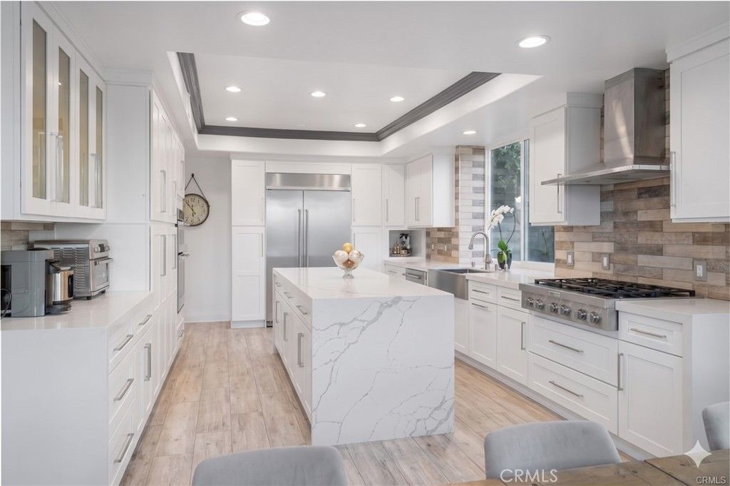 Image 5 of property listing at 24142 Park Riviera, Calabasas, CA 91302