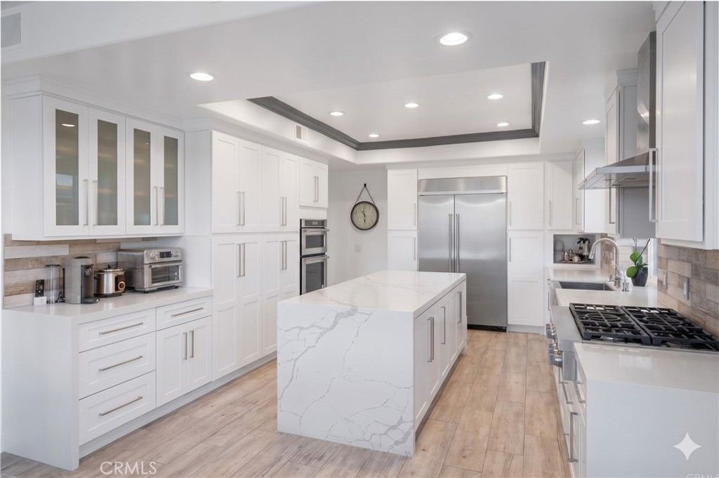 Image 7 of property listing at 24142 Park Riviera, Calabasas, CA 91302