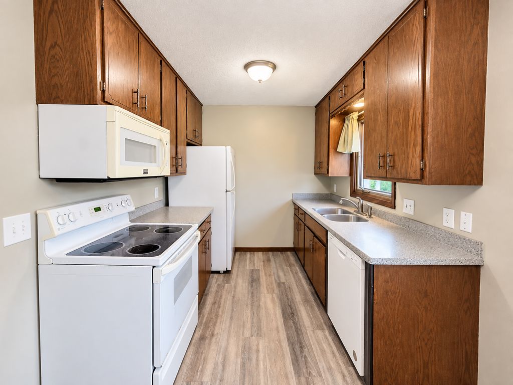 520 Smith Street, Le Sueur, MN 56058 — photo 2