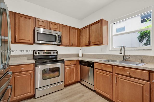 9318 SW 220th St, Cutler Bay, FL 33190