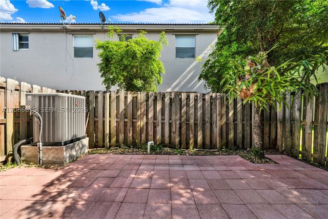 9318 SW 220th St, Cutler Bay, FL 33190