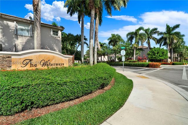 9318 SW 220th St, Cutler Bay, FL 33190