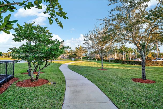 9318 SW 220th St, Cutler Bay, FL 33190