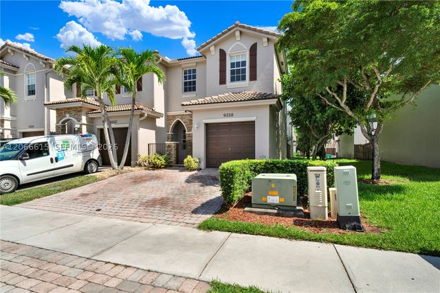 9318 SW 220th St, Cutler Bay, FL 33190
