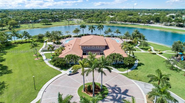 9318 SW 220th St, Cutler Bay, FL 33190