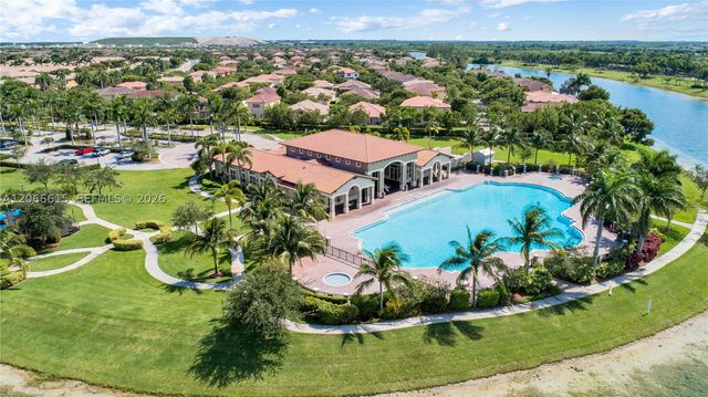 9318 SW 220th St, Cutler Bay, FL 33190