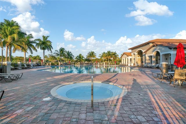 9318 SW 220th St, Cutler Bay, FL 33190