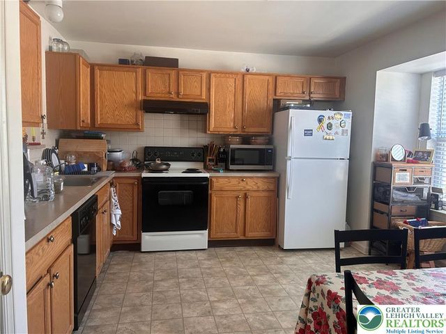 2465 Gillian, Forks Twp, PA 18040