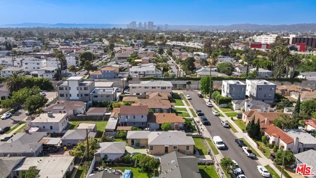 5904 Dauphin Street, Los Angeles, CA 90034