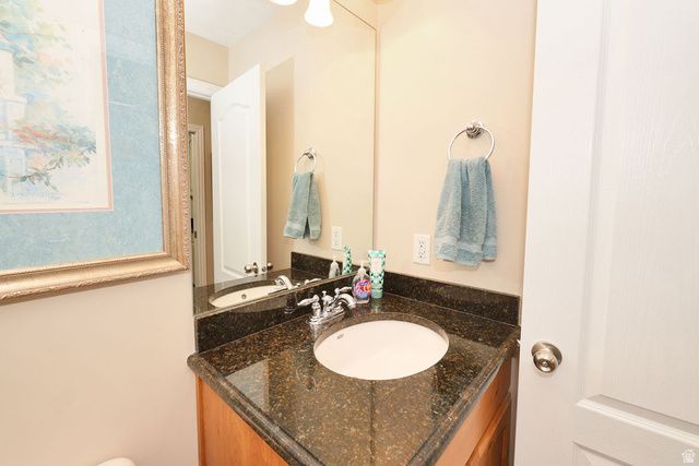 11223 S AUTUMN FARM DR, South Jordan, UT 84095