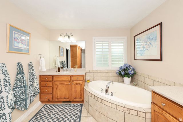 11223 S AUTUMN FARM DR, South Jordan, UT 84095
