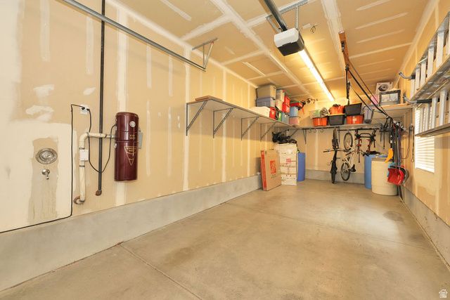 11223 S AUTUMN FARM DR, South Jordan, UT 84095